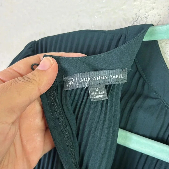 Adrianna Papell Pleated Georgette Crepe Long Sleeve Crew Neck Blouse sz S - Picture 10 of 13